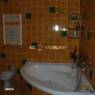 Casa 6 Camere de vanzare | Ilfov | Rosu | Gradina | Curte proprie