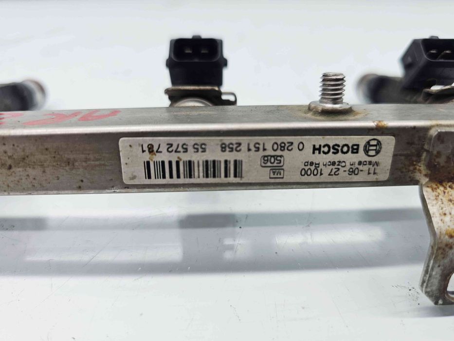 Rampa injectoare Opel Astra J [Fabr 2009-2015] 55572731 1.4 Benz A14XE