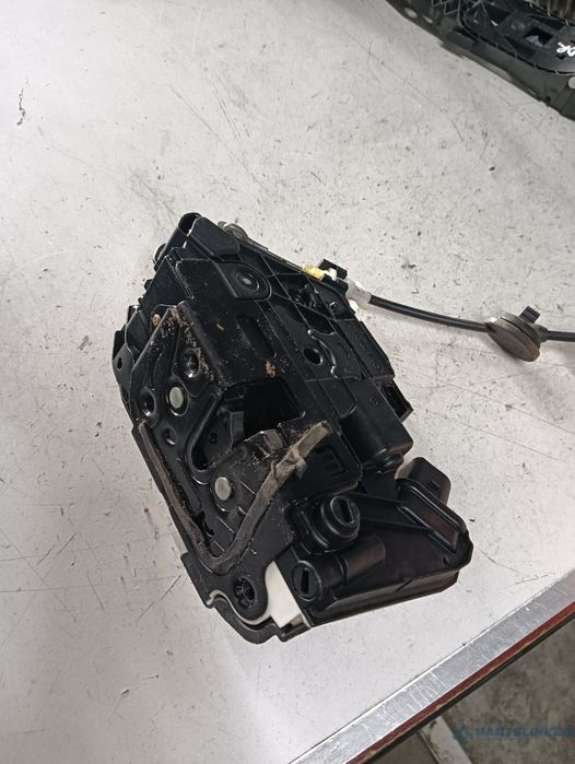 Broasca Usa Dreapta Spate Volkswagen Tiguan 5N_ 2007 - > 5N0839016D
