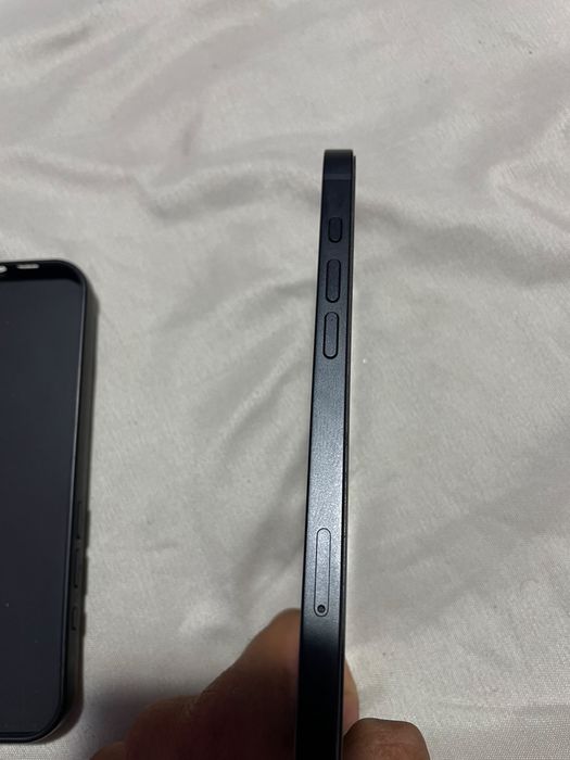 Iphone 16 e Vand sau Schimb!