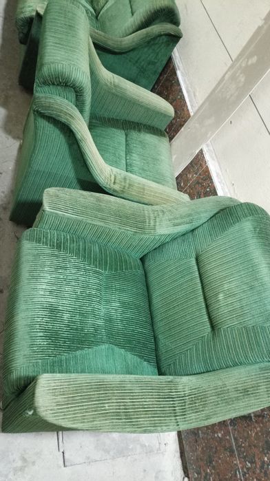 Диван крисло яхши холатта