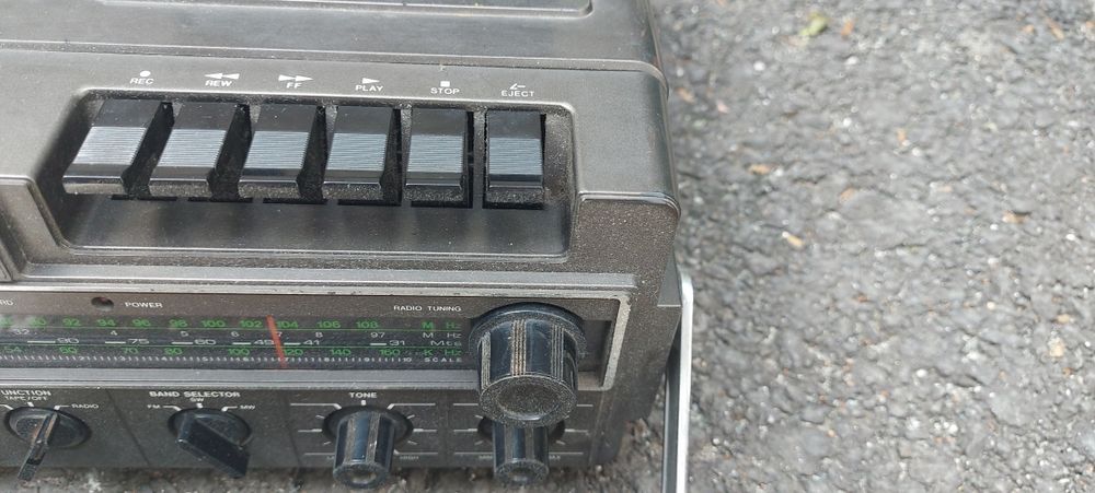 Mini TV - Radio - Casetă BROKSONIC