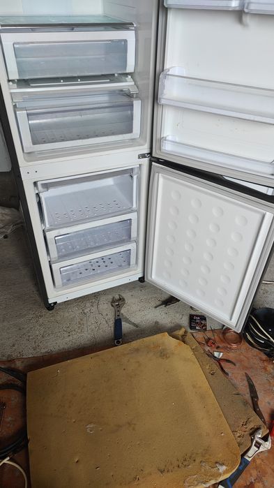 Самсунг холодильник продам