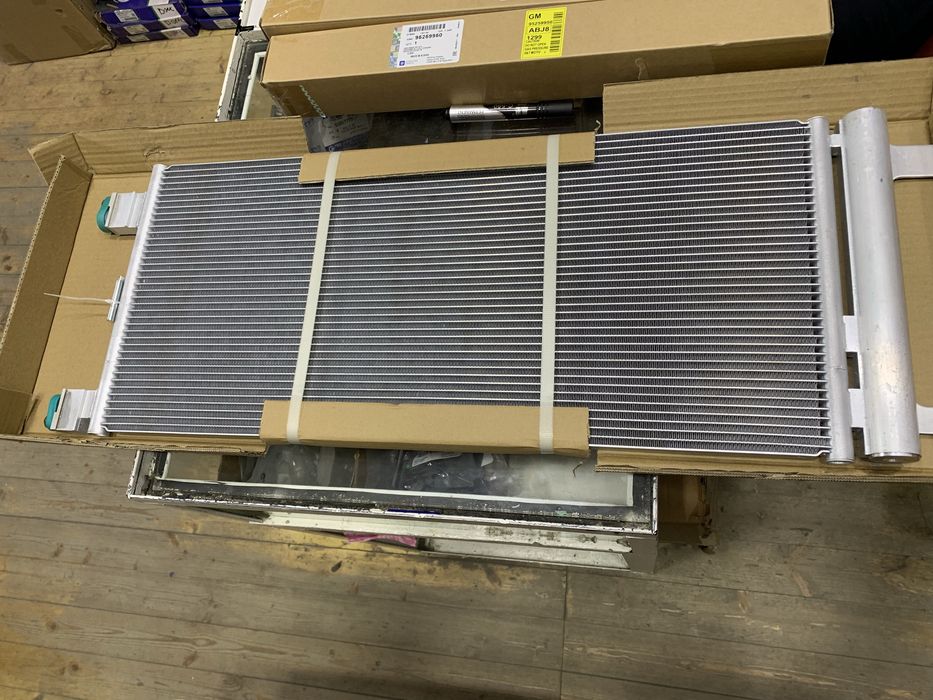 кондиционер радиатор ONIX TRACKER2. Kobalt Gentra Spark