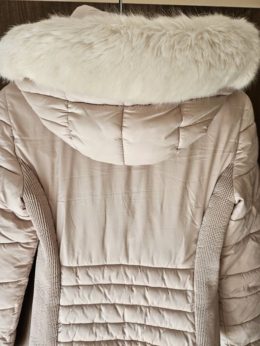 Яке  бежово Guess