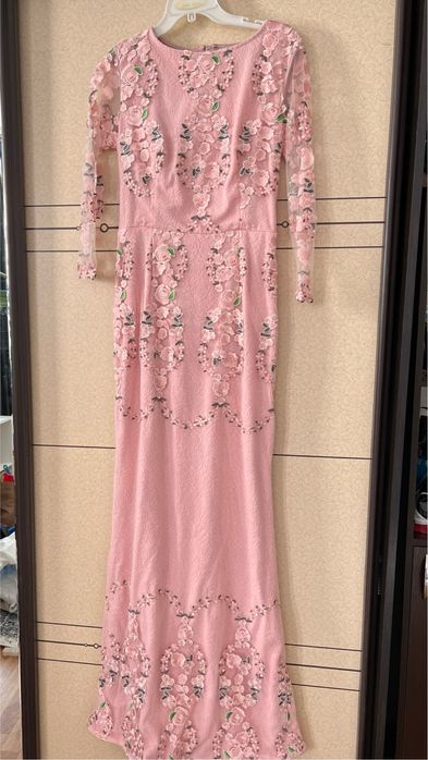 Продам вечернеие платья