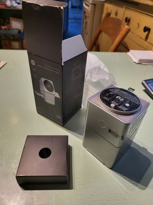 Безжично зарядно 15W за  Iphone, Iwatch и airpods