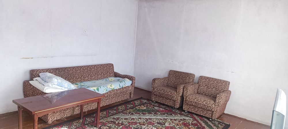 10сотихли ховли уй сотилади!!!