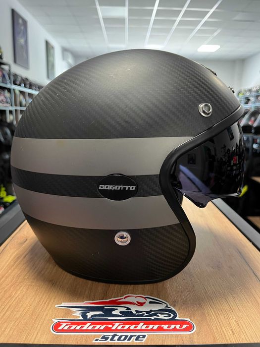 Чопър скутер мото каска BOGOTTO ZEUS Carbon ,М 57-58см, тегло 900гр.