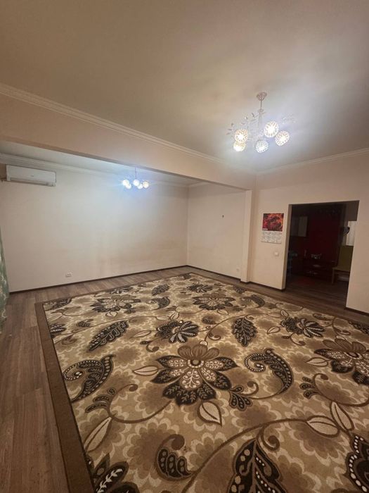 Продам 4-комнатную квартиру Сергели 2 на пятом этаже 4/5/5