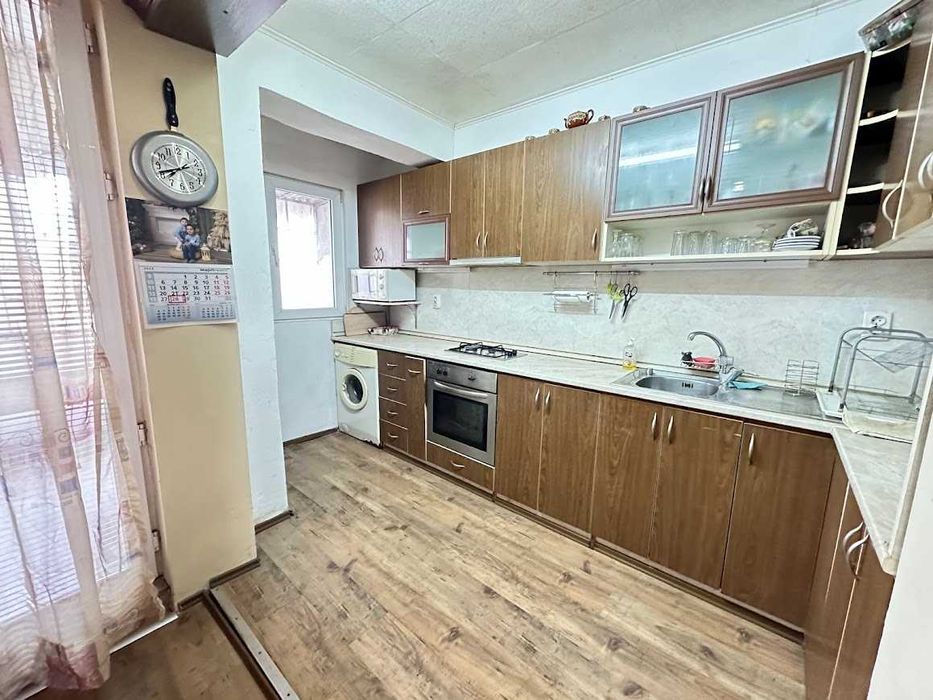 Продава се Четиристаен апартамент в Разград, Варош - 98 кв.м за 1242 €/кв.м - Снимка #5