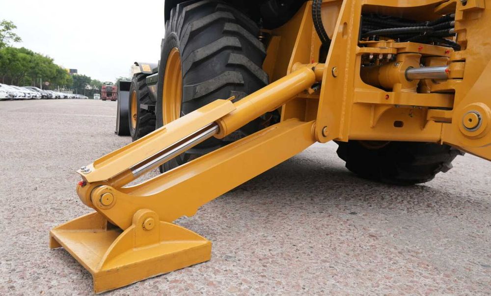 Экскаватор  Погрузчик LOVOL FB878M