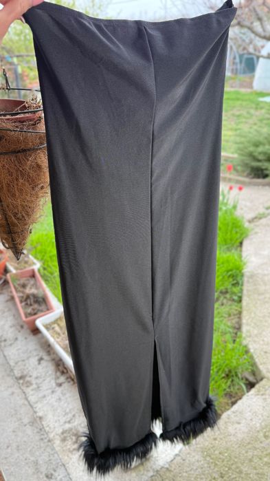 Черна рокля с пера