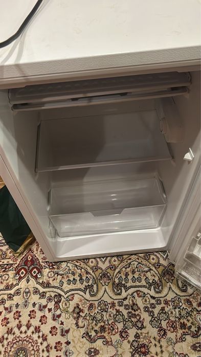 Холодильник Hisense