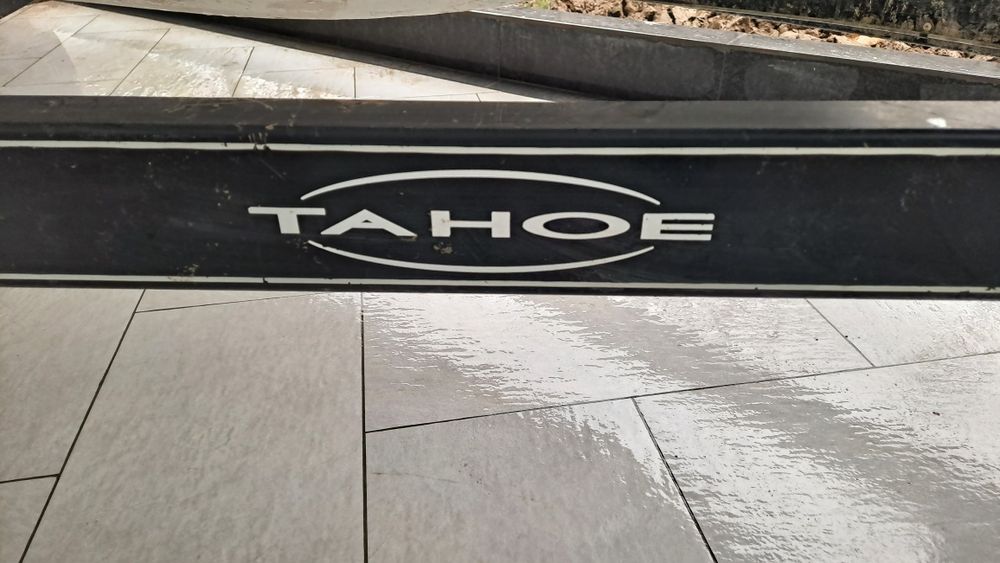 КАТЕР Tahoe Q5i (маторли қайиқ)