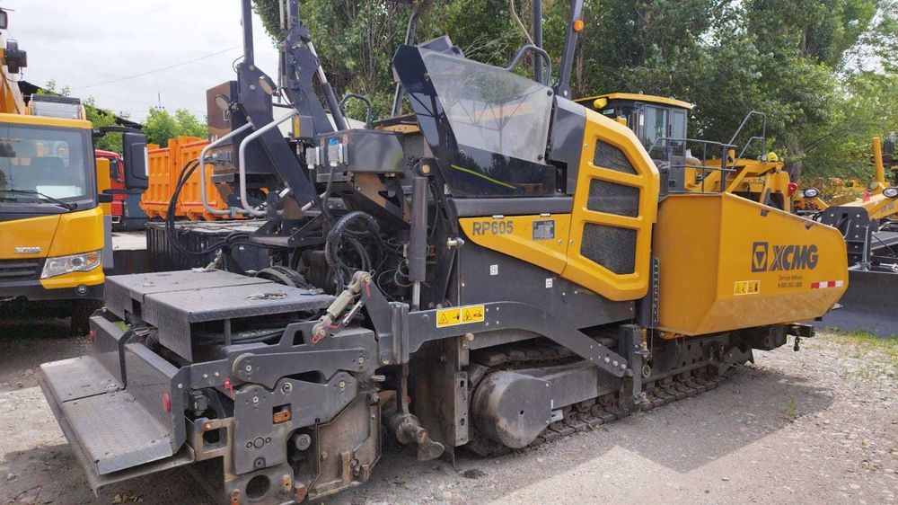 Асфальтоукладчик XCMG RP605