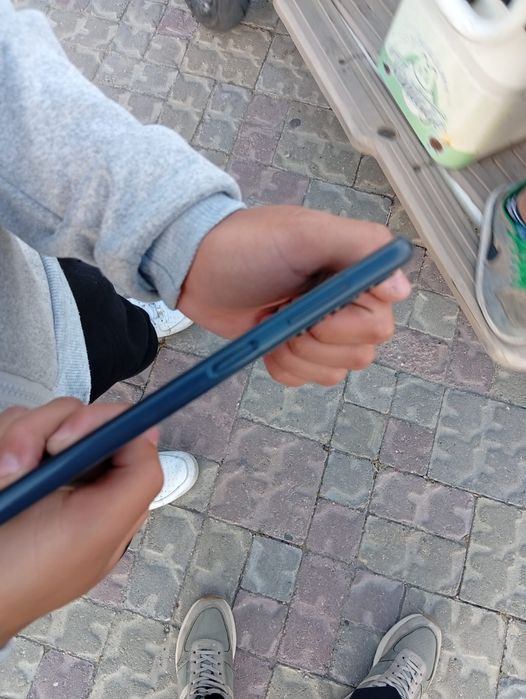 Продам Samsung a13 64/6