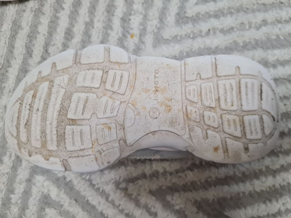 Кроссовки для девочек