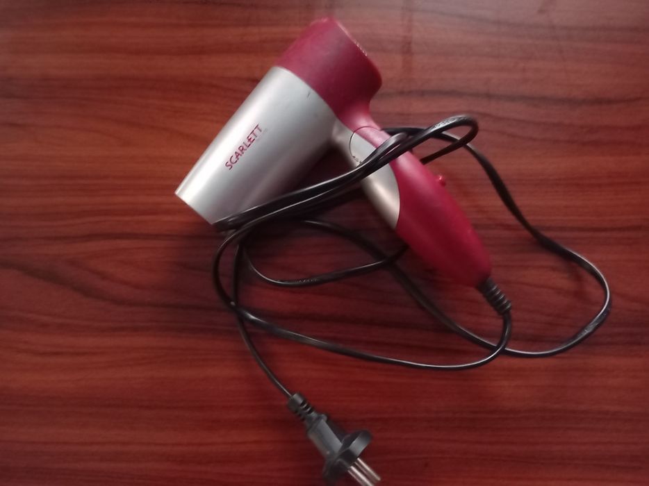 1-Soch dazmol va gafri 2tasi 1  2- sochni jingalak qiladigan 3-fen