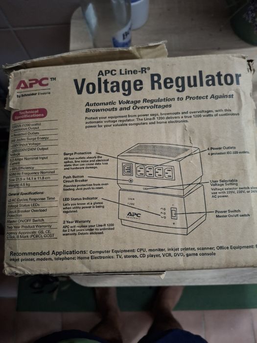 Stabilizator de tensiune