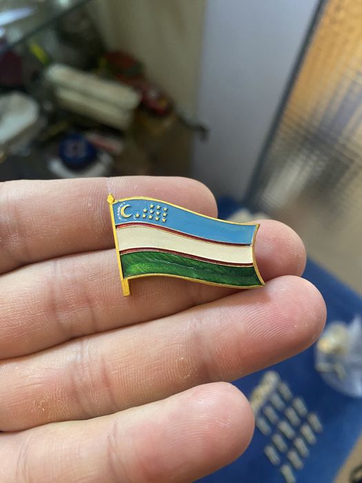 Нагрудные Значки Узбекистана 1991 и Олимпиада