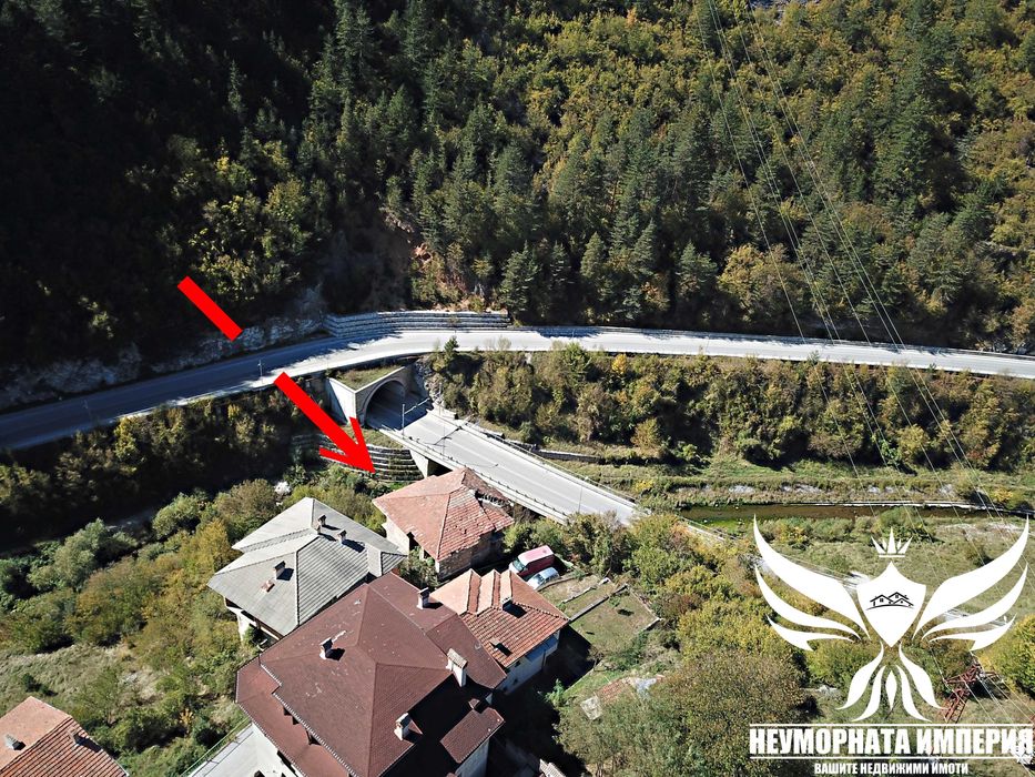 Нова къща с 388кв. РЗП и двор 600кв кв.Устово гр.Смолян