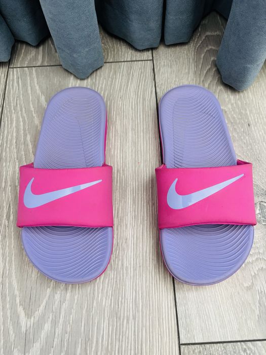 Papuci Nike —— 32