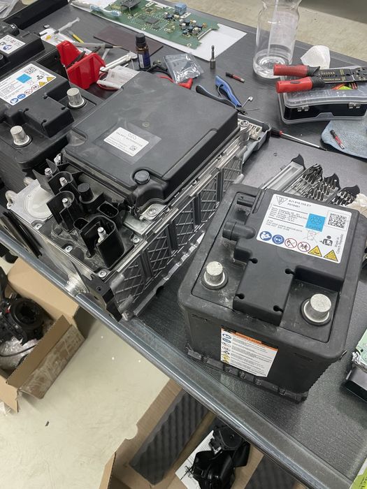 Reparatie baterie lithium porsche, bmw, mercedes, audi
