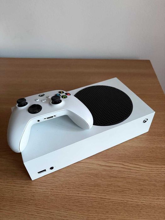 Xbox Series S 512GB + 2 manete – stare foarte buna