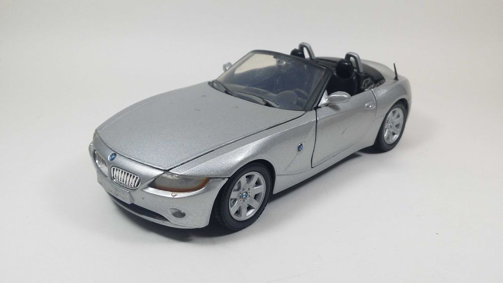 авто модели със забележки в 1/24 Danbury Mint, Revel, Bburago, Maisto