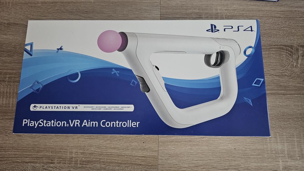 Playstation VR + Aim VR controller + 2 Move Motion