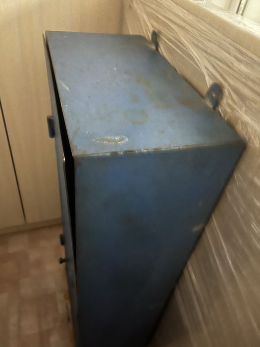 Продам сейф железный