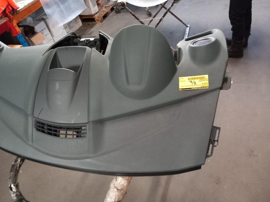 plansa bord ford fiesta mk7