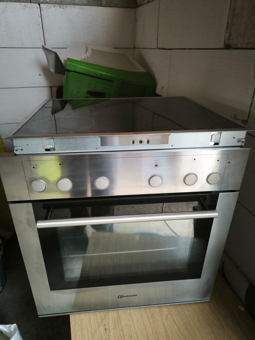 Cuptor și plită electrică Bauknecht