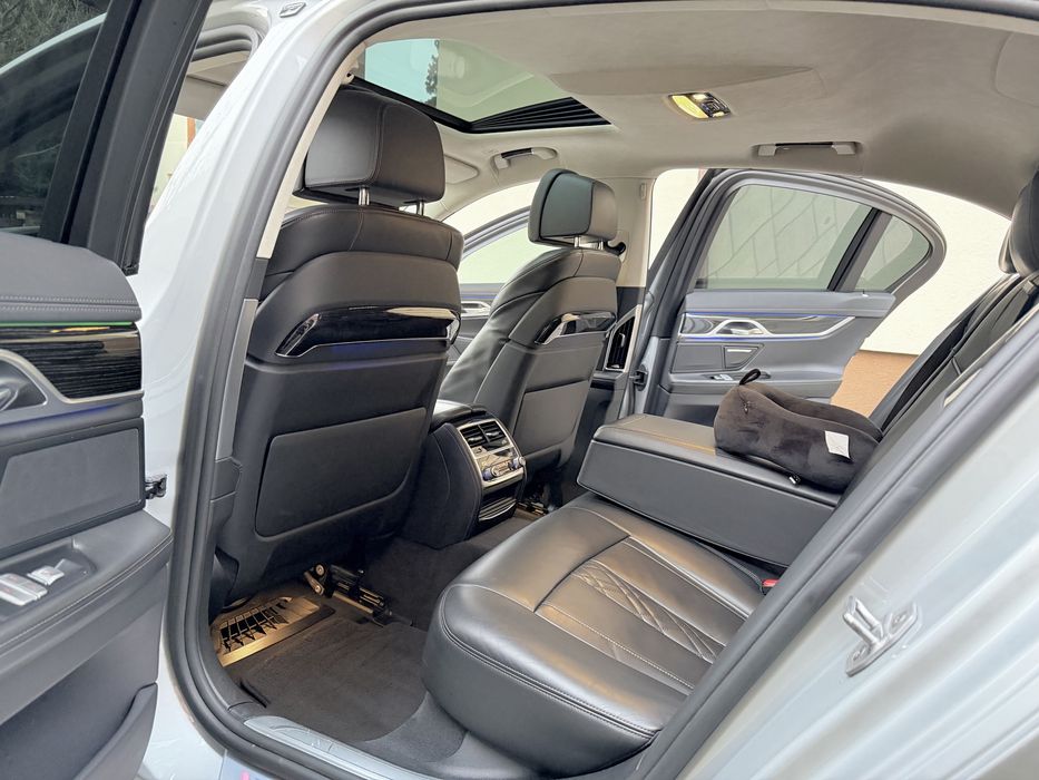 BMW Seria 7 - 740d xDrive 320cp Individual , Trapa , Laser , Proprietar !
