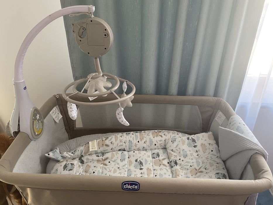 Pătuț pentru bebeluși Chicco - Next 2 Me, Essential, bej