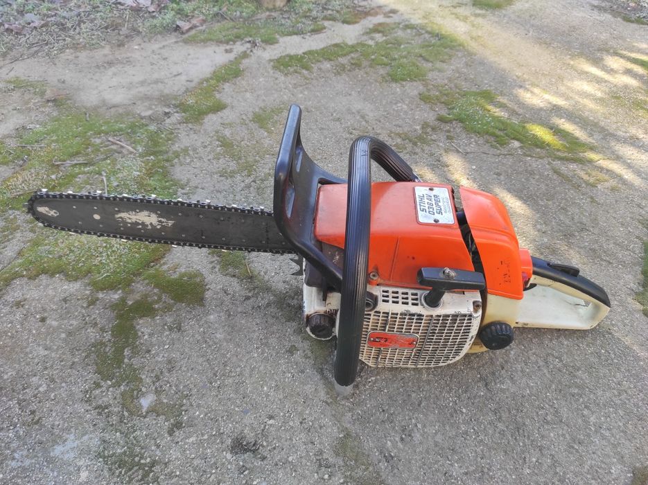 Бензинова резачка Щил