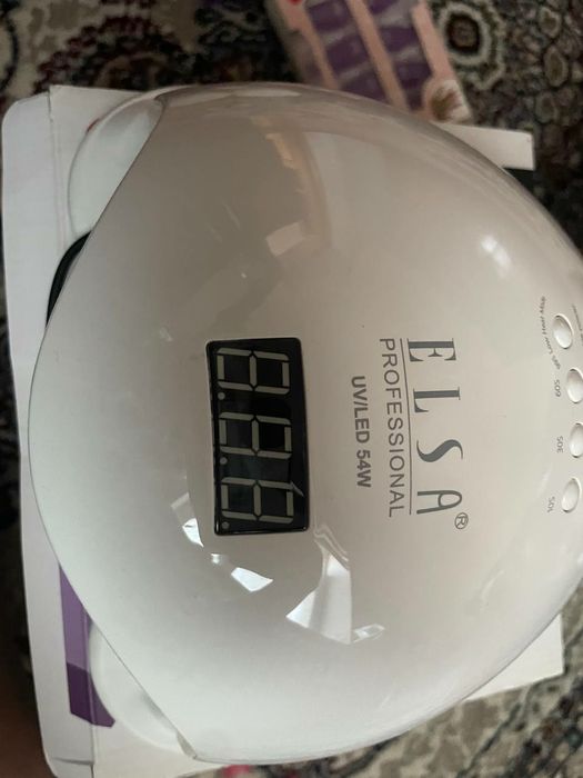 Профессиональная  Лэд лампа для маникюра