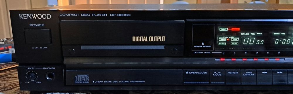 Kenwood DP-880SG - CD Player