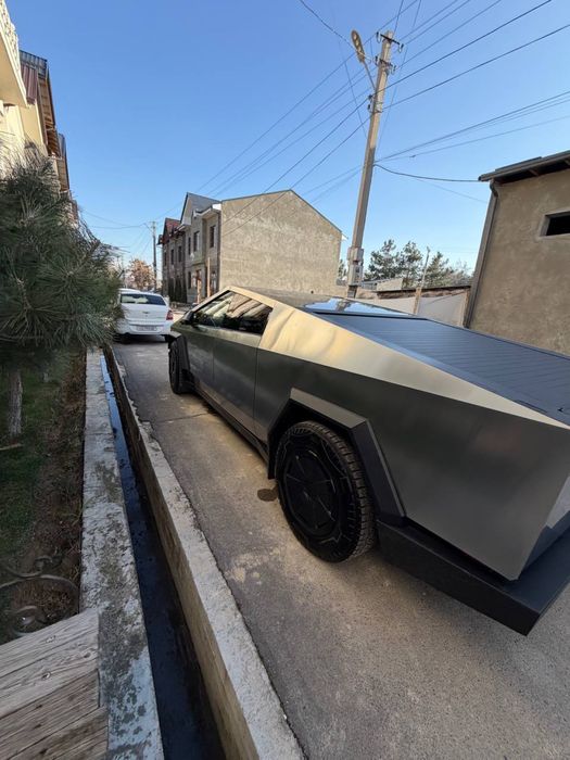 Tesla Cybertruck Cyberbeast 2024 Foundation Series