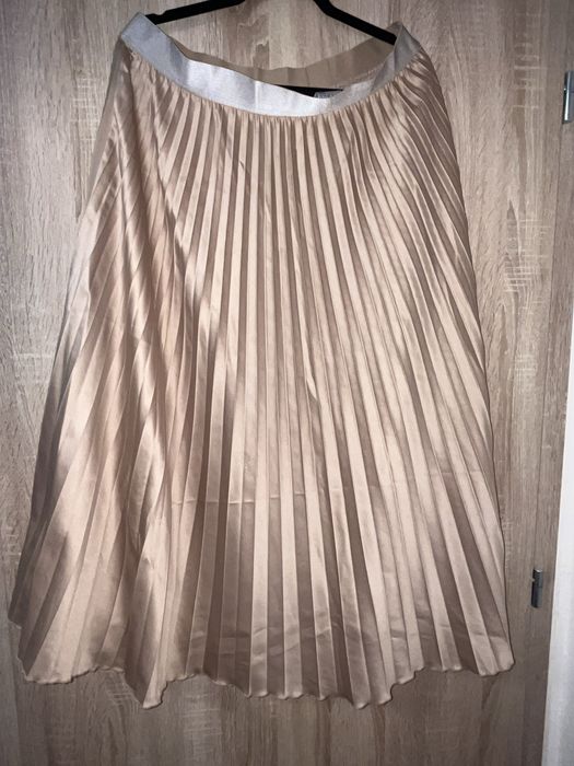 Дамски поли различни модели и цветове