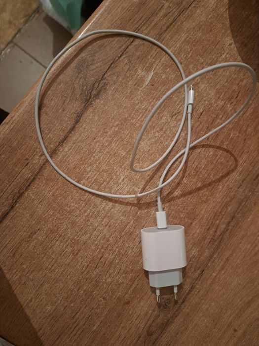 Продаю Айфон 11 Ios