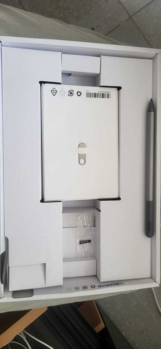 Vand Tableta Lenovo M11 GSM, Stylus, husa Tech Protect