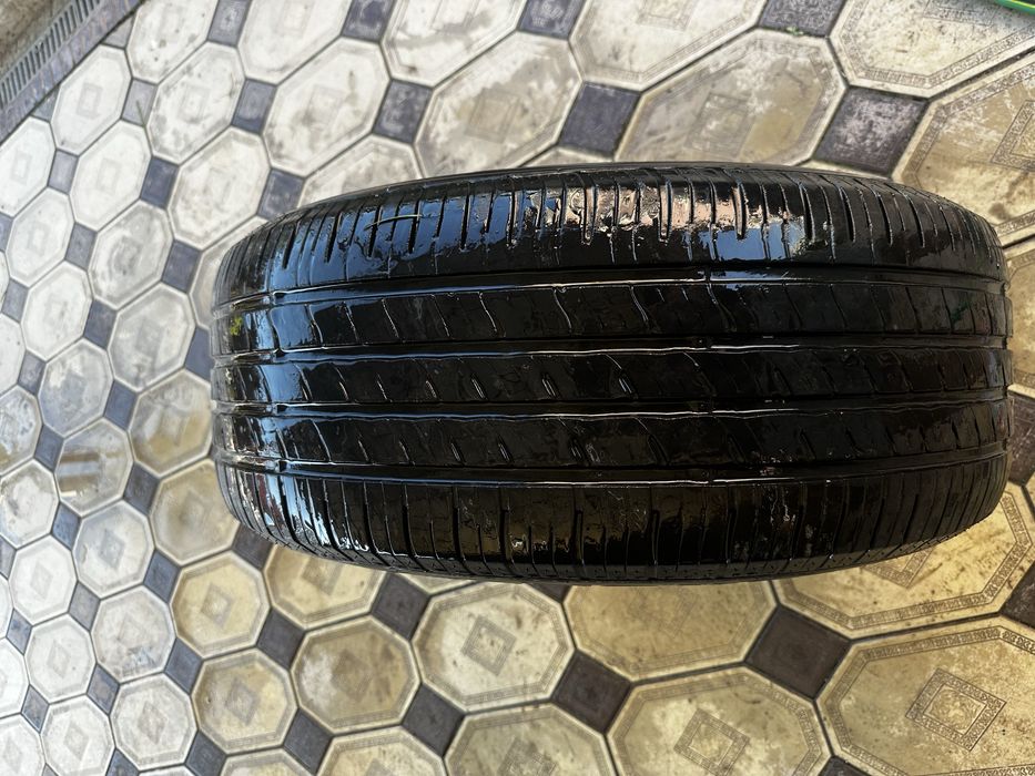 Шины на крузак 200  2 штуки