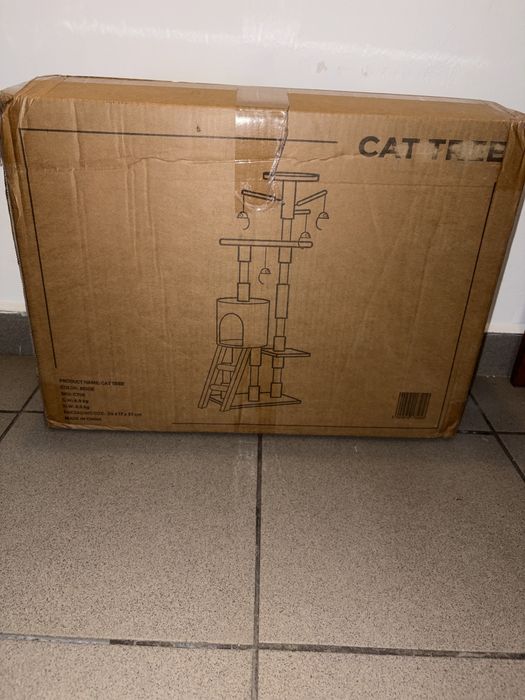 Centru de distractie pentru pisici cu 5 etaje