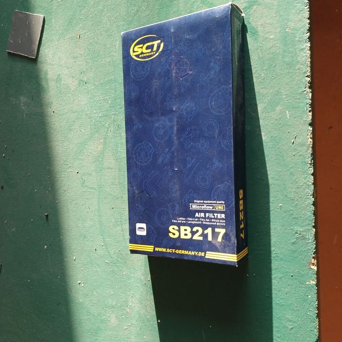 Продам фары на RAV4