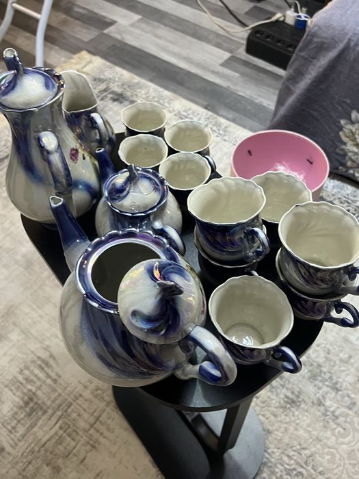 Винтажный фарфоровый чайно-кофейный сервиз