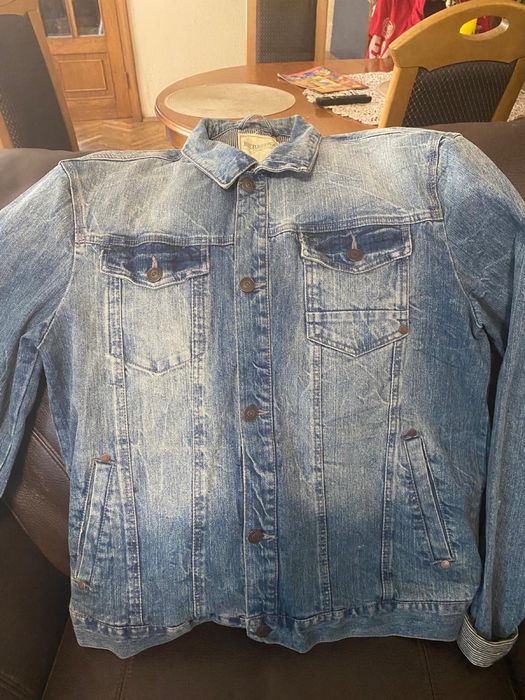 GEACA BERSHKA Originala  Barbati ! L