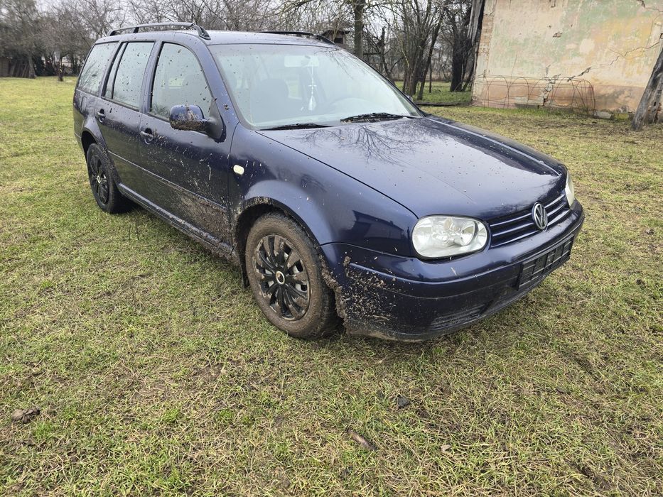 Dezmembrez Golf 4 1.6 SR