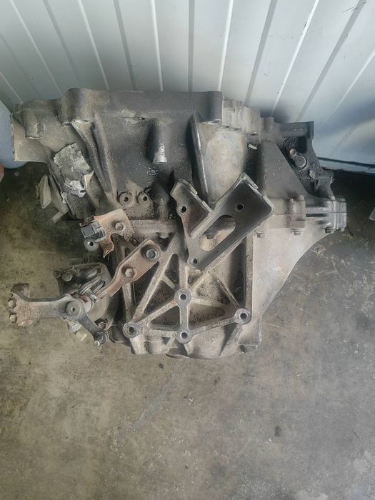 Ръчна скоростна кутия  за Тойота Авенсис T25 D-cat - 6степенна